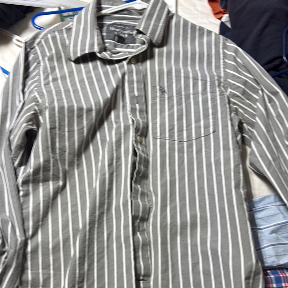 Men's Gray Striped Shirt
